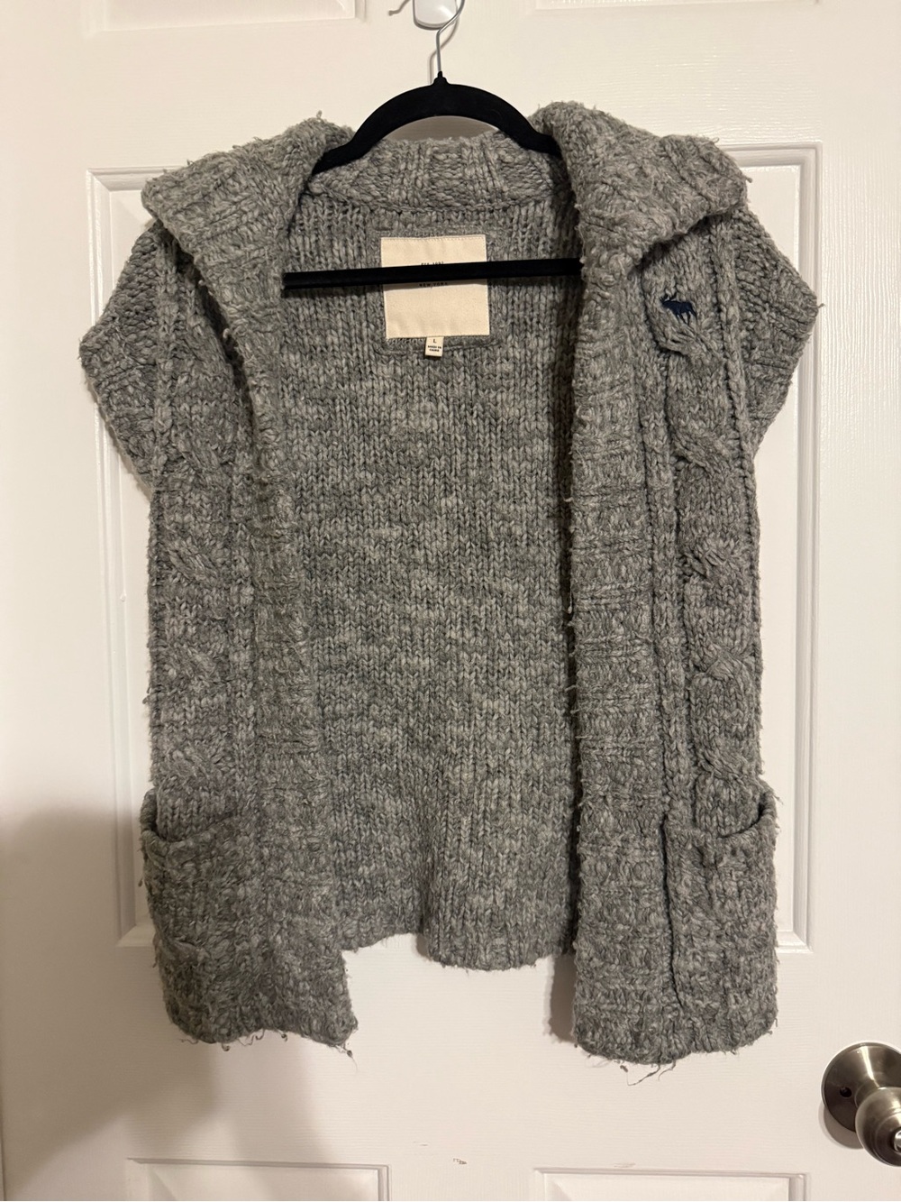 Abercrombie Kids Heavy Cable Knit Short Sleeve Cardigan Vest Gray L 12/14